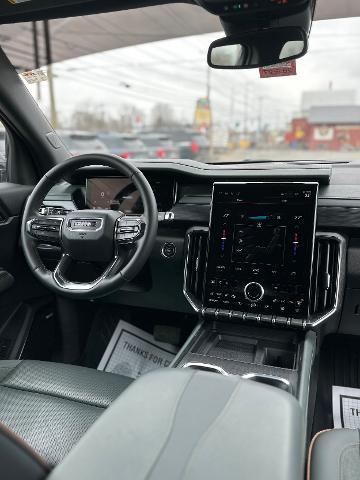 2024 GMC Acadia AWD AT4
