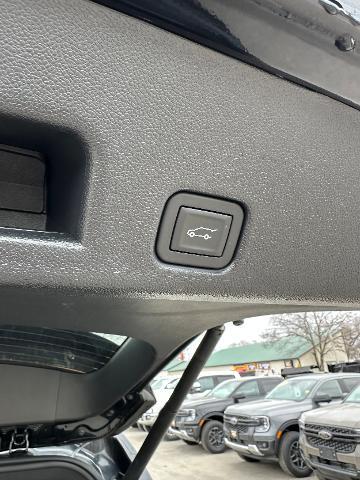 2024 GMC Acadia AWD AT4