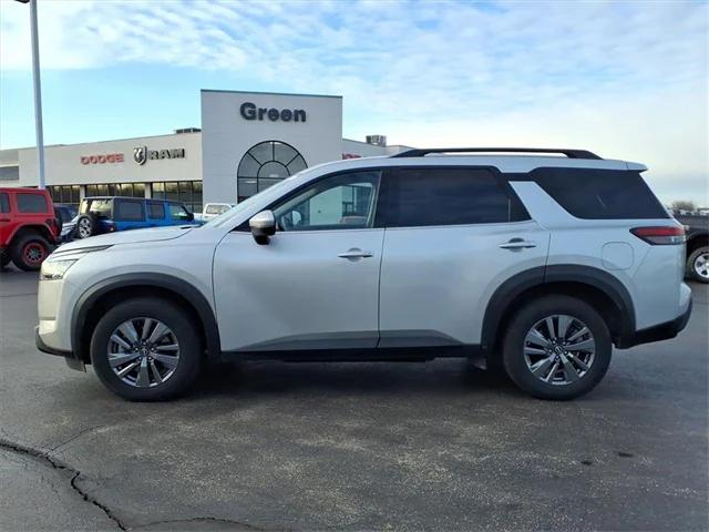 2025 Nissan Pathfinder SV 4WD