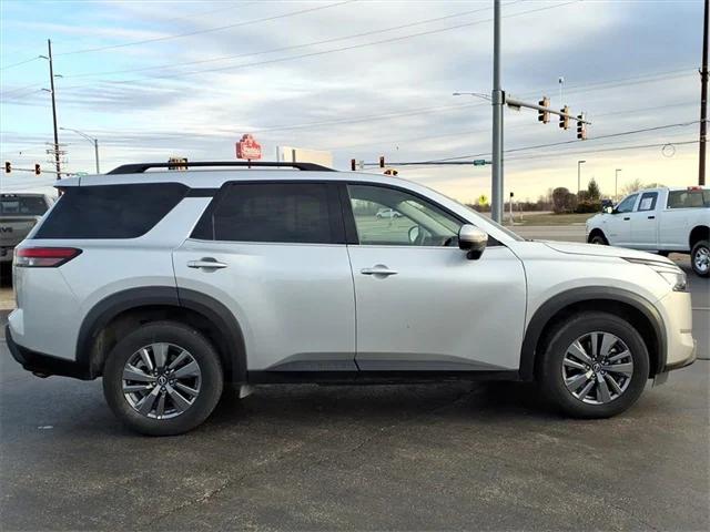 2025 Nissan Pathfinder SV 4WD