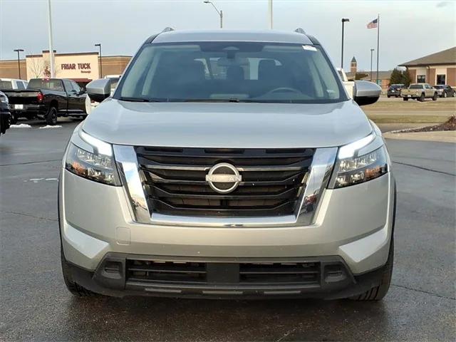 2025 Nissan Pathfinder SV 4WD