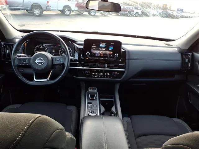 2025 Nissan Pathfinder SV 4WD