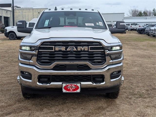 2026 RAM Ram 3500 Chassis Cab RAM 3500 TRADESMAN CREW CAB CHASSIS 4X4 60 CA