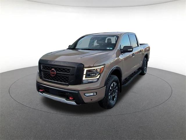 2024 Nissan TITAN Crew Cab PRO-4X 4x4