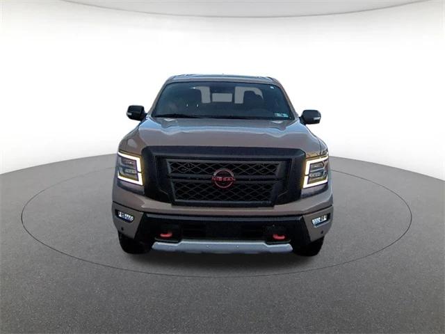 2024 Nissan TITAN Crew Cab PRO-4X 4x4