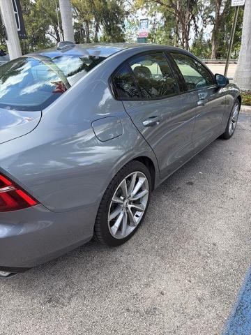 2021 Volvo S60 T5 Momentum