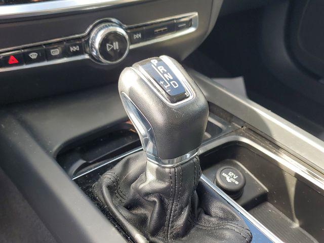 2021 Volvo S60 T5 Momentum