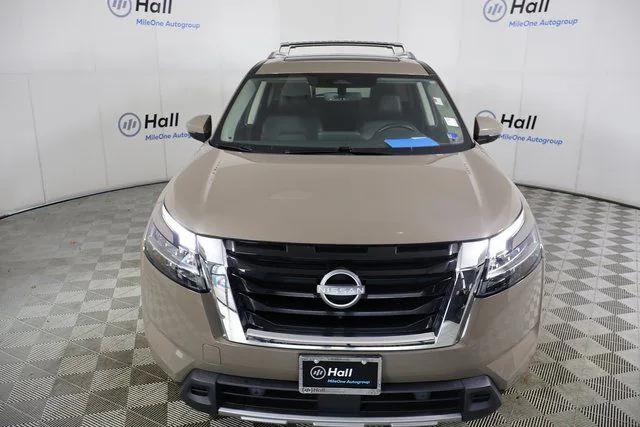 2024 Nissan Pathfinder Platinum FWD