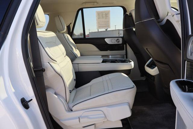 2024 Lincoln Navigator Black Label L