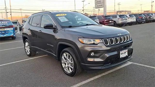 2024 Jeep Compass Latitude Lux FWD