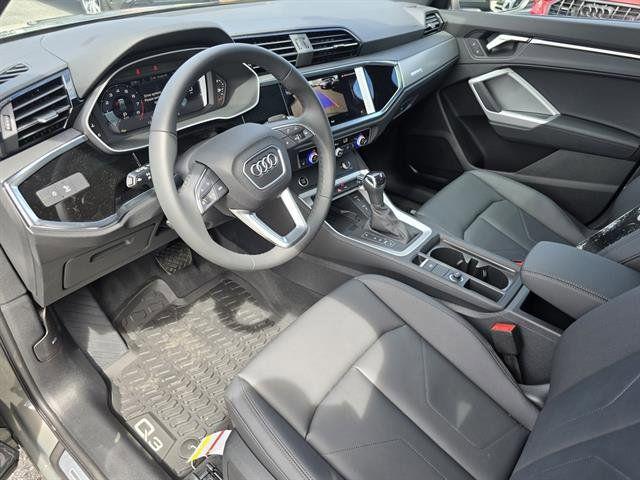 2025 Audi Q3 Premium 45 TFSI S line quattro Tiptronic
