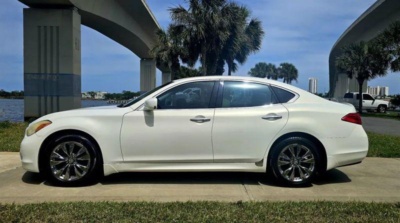 2012 INFINITI M37 M37