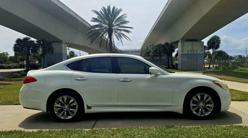 2012 INFINITI M37 M37