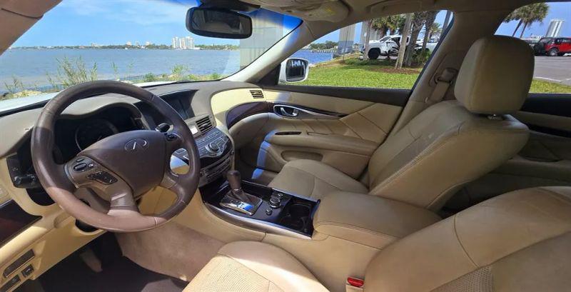 2012 INFINITI M37 M37