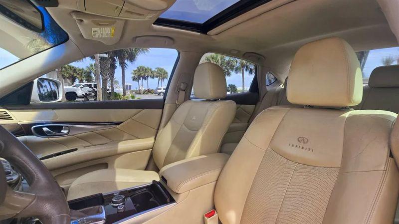 2012 INFINITI M37 M37