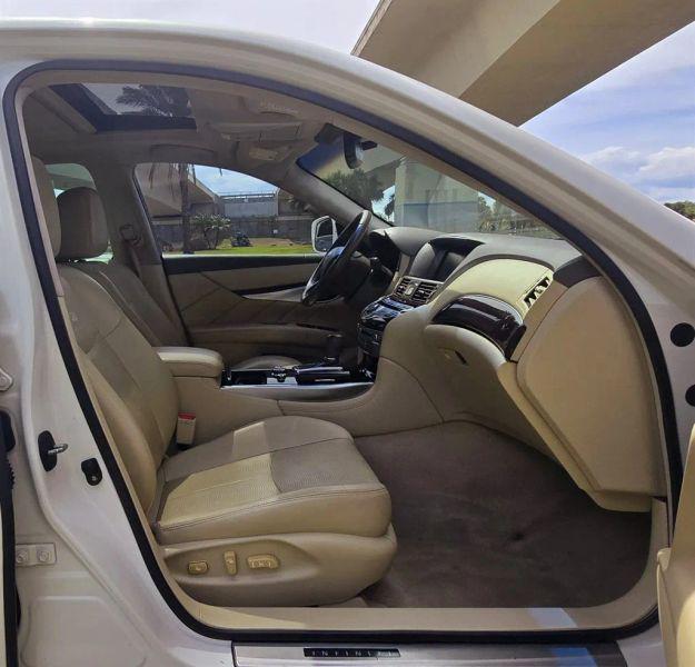 2012 INFINITI M37 M37