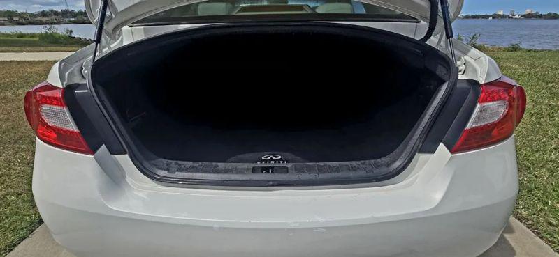2012 INFINITI M37 M37