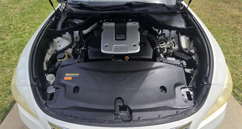 2012 INFINITI M37 M37