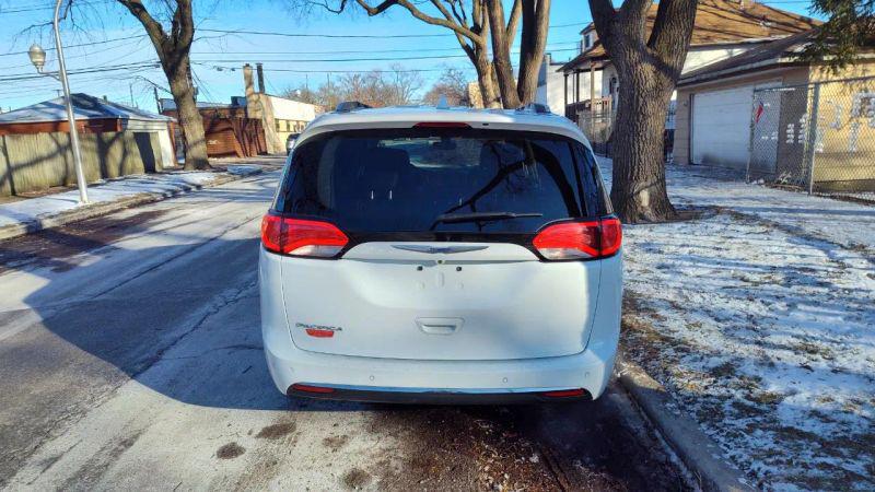 2019 Chrysler Pacifica Touring L