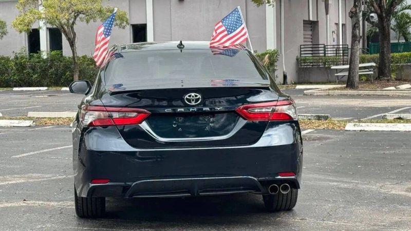 2021 Toyota Camry SE