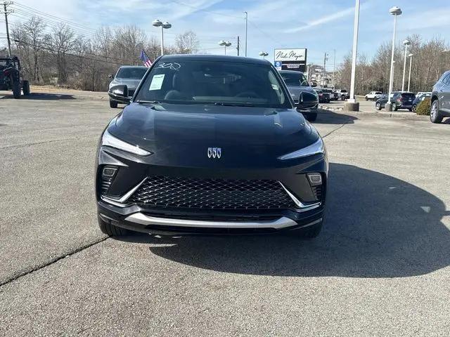 2026 Buick NV Avenir FWD