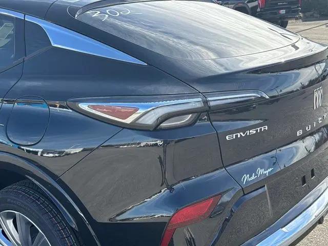 2026 Buick NV Avenir FWD