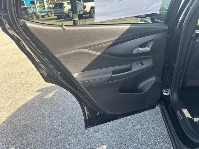2026 Buick NV Avenir FWD