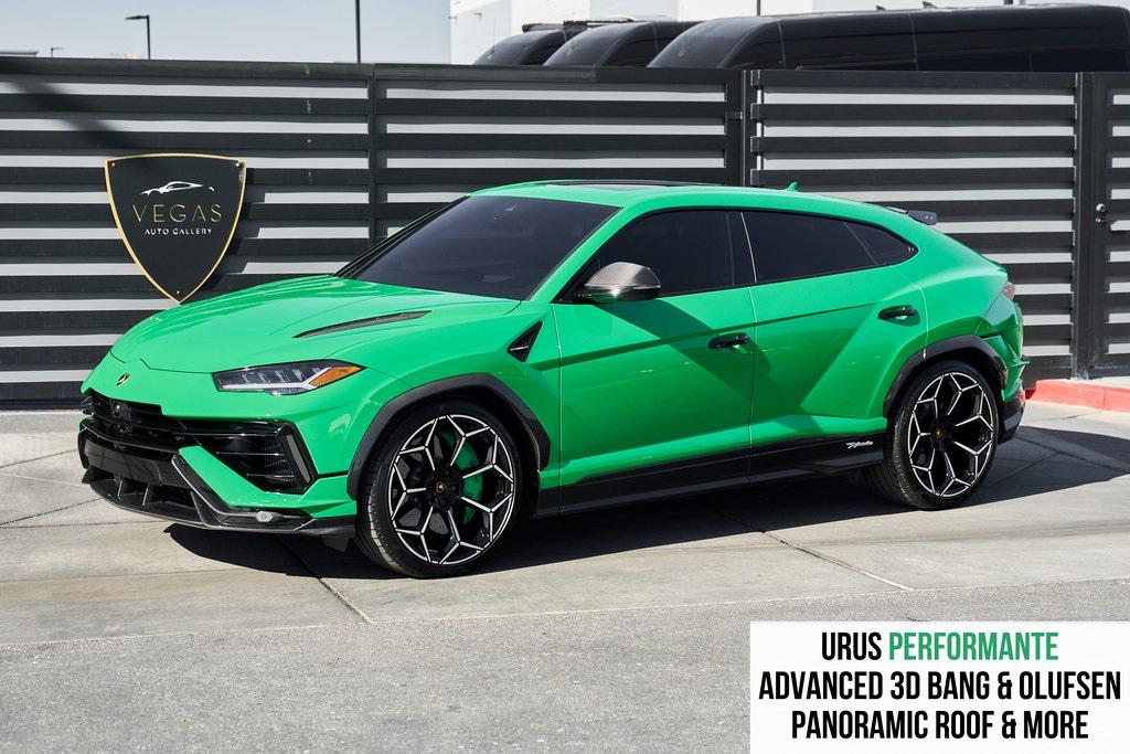/2024 Lamborghini Urus