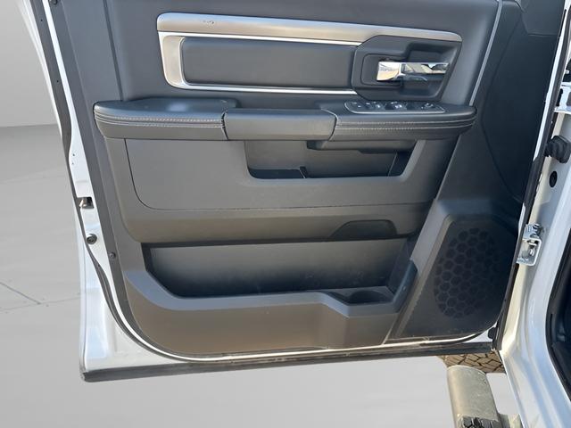 2022 Ram 1500 Classic Warlock Quad Cab 4x4 6'4" Box