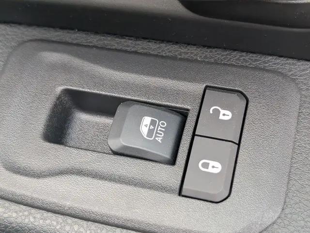 2026 Ram 3500 Tradesman/Big Horn