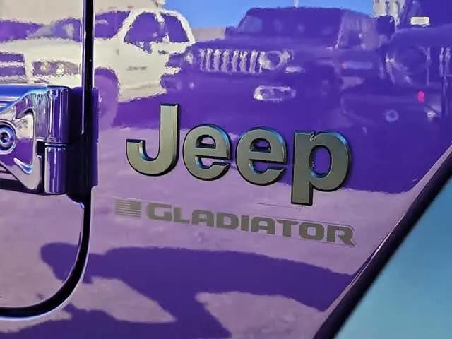 2026 Jeep Gladiator Sport