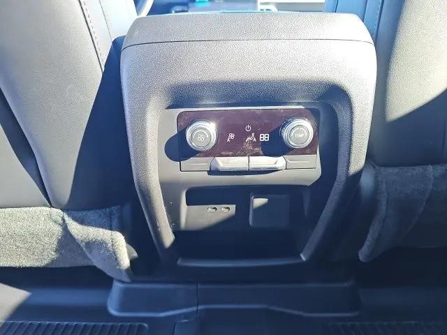 2026 GMC Acadia AT4 AWD
