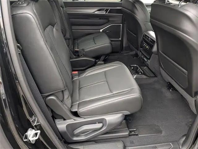 2026 Jeep Grand Wagoneer L 4x4