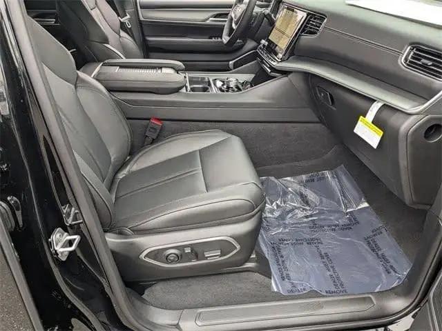 2026 Jeep Grand Wagoneer L 4x4