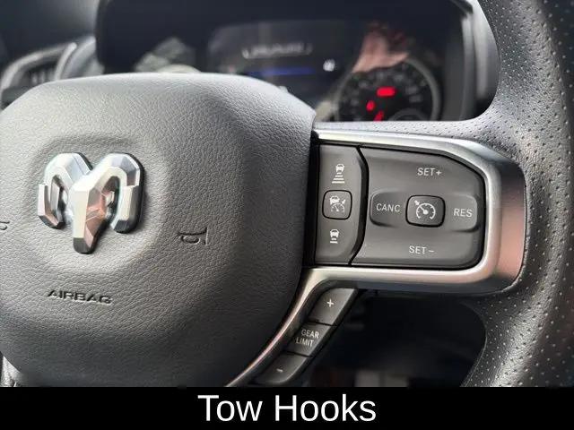 2026 Ram 1500 Warlock Crew Cab 4x4 5'7" Box