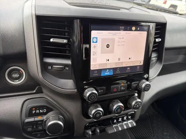 2026 Ram 1500 Warlock Crew Cab 4x4 5'7" Box