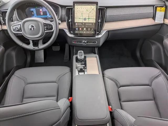 2026 Volvo XC90 Plug-In Hybrid Plus, T8 AWD, Electric/Gasoline, Bright, 6 Seats