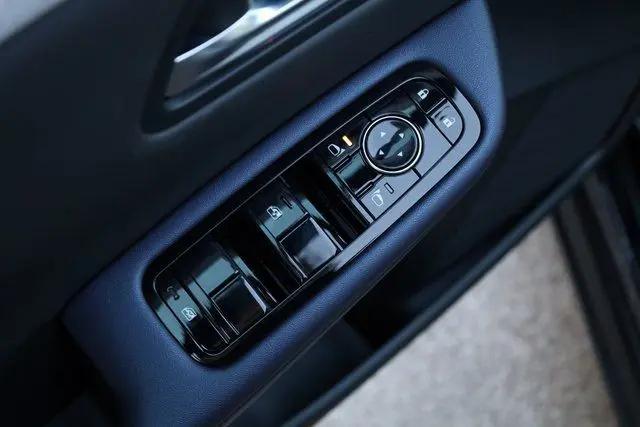 2026 Nissan LEAF PLATINUM+