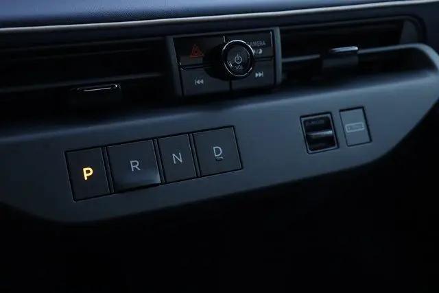 2026 Nissan LEAF PLATINUM+