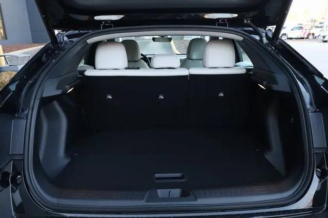 2026 Nissan LEAF PLATINUM+