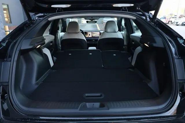 2026 Nissan LEAF PLATINUM+