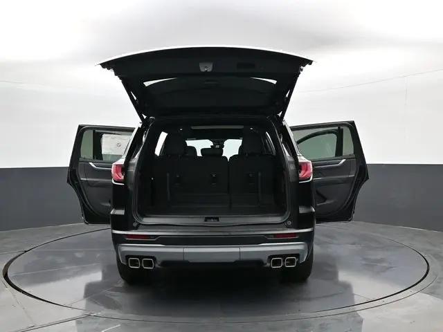 2026 GMC Acadia Elevation AWD