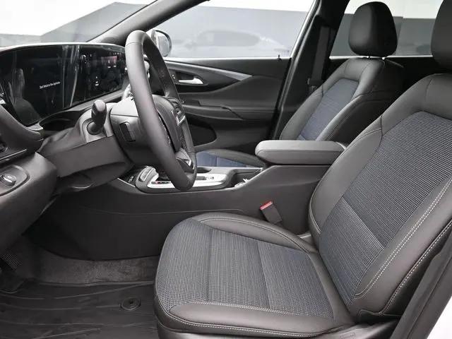 2026 Buick NV Preferred FWD