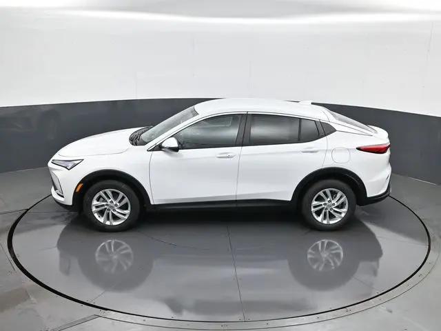 2026 Buick NV Preferred FWD