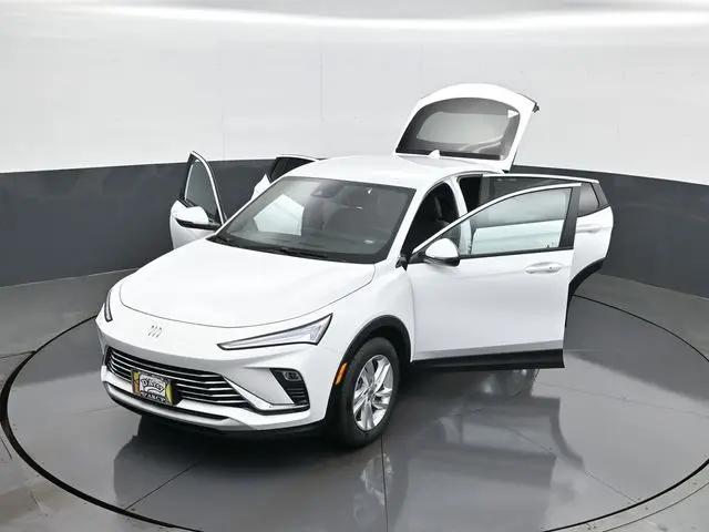 2026 Buick NV Preferred FWD