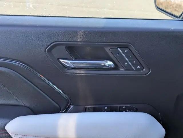2023 GMC Canyon 4WD Crew Cab Short Box AT4X