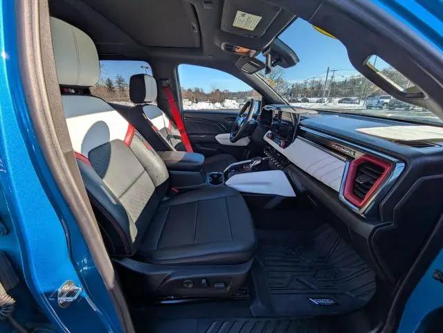 2023 GMC Canyon 4WD Crew Cab Short Box AT4X