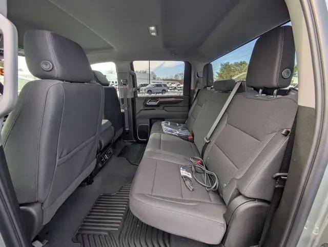 2026 GMC Sierra 2500HD Crew Cab, Standard Bed, SLE, 4WD