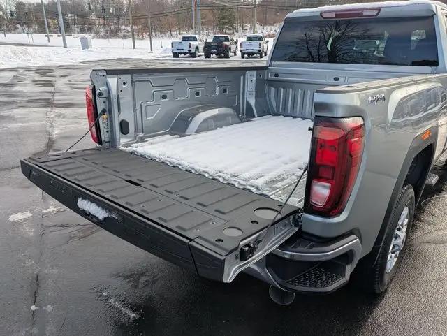 2026 GMC Sierra 2500HD Crew Cab, Standard Bed, SLE, 4WD