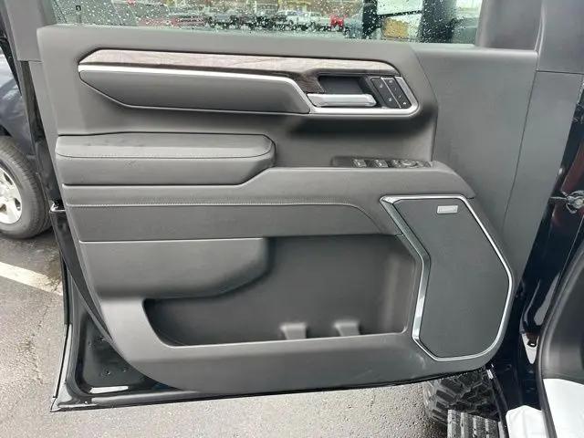 2026 Chevrolet Silverado 2500HD Crew Cab, Standard Bed, LTZ, 4WD